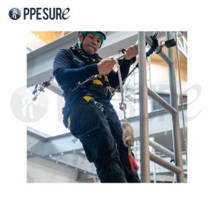 31.2 แลนยาร์ดแบบปรับระยะความยาวได้ แบบเชือก ยาว 2 เมตร แบรนด์ CAMP