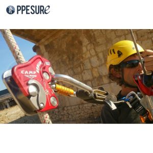 33.3 อุปกรณ์กันตกในแนวดิ่ง ยึดติดกับเชือกนิรภัย GOBLIN แบรนด์ CAMP