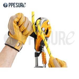 74.4 อุปกรณ์โรยตัว RIG® สำหรับงานโรยตัวเชือกเดี่ยว สีเหลือง แบรนด์ PETZL